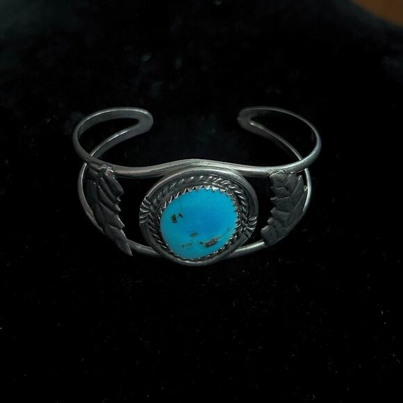 Vintage  Thick Turquoise and Sterling Silver Cuff Bracelet - Picture 6 of 9